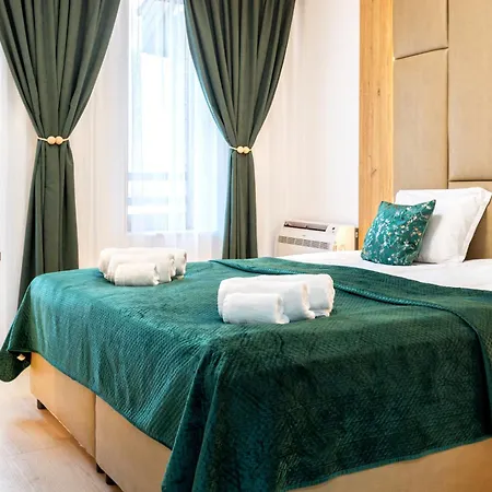 Evergreen 301 - Luxury Near Gondola 班斯科