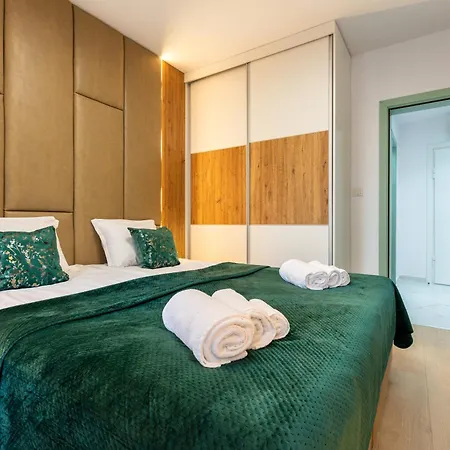Evergreen 301 - Luxury Near Gondola بانسكو